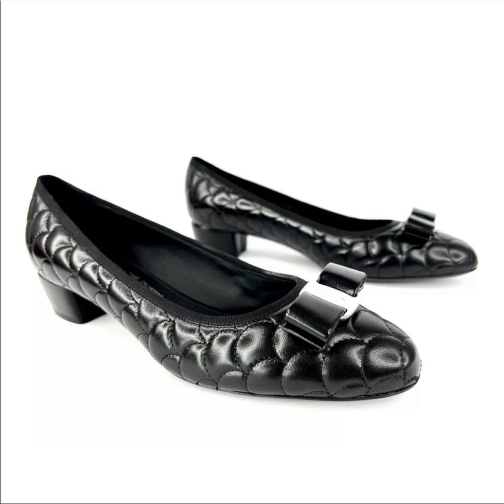 Salvatore Ferragamo Vara Mer Quilted Black Leather Bow Heel Pumps Us 5.5